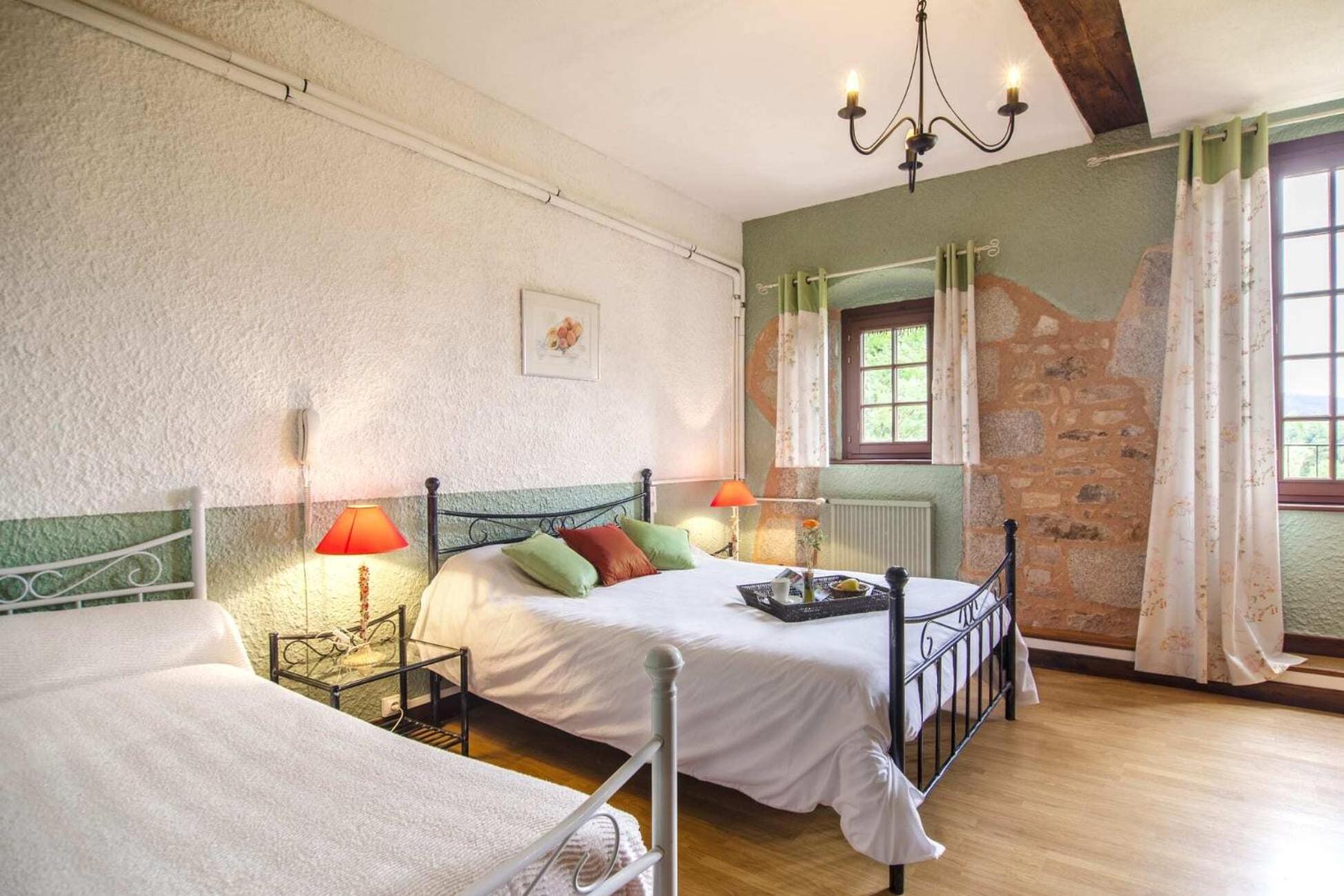 Hotel Domaine Le Prieure Chaumont-le-Bourg Pokoj fotografie